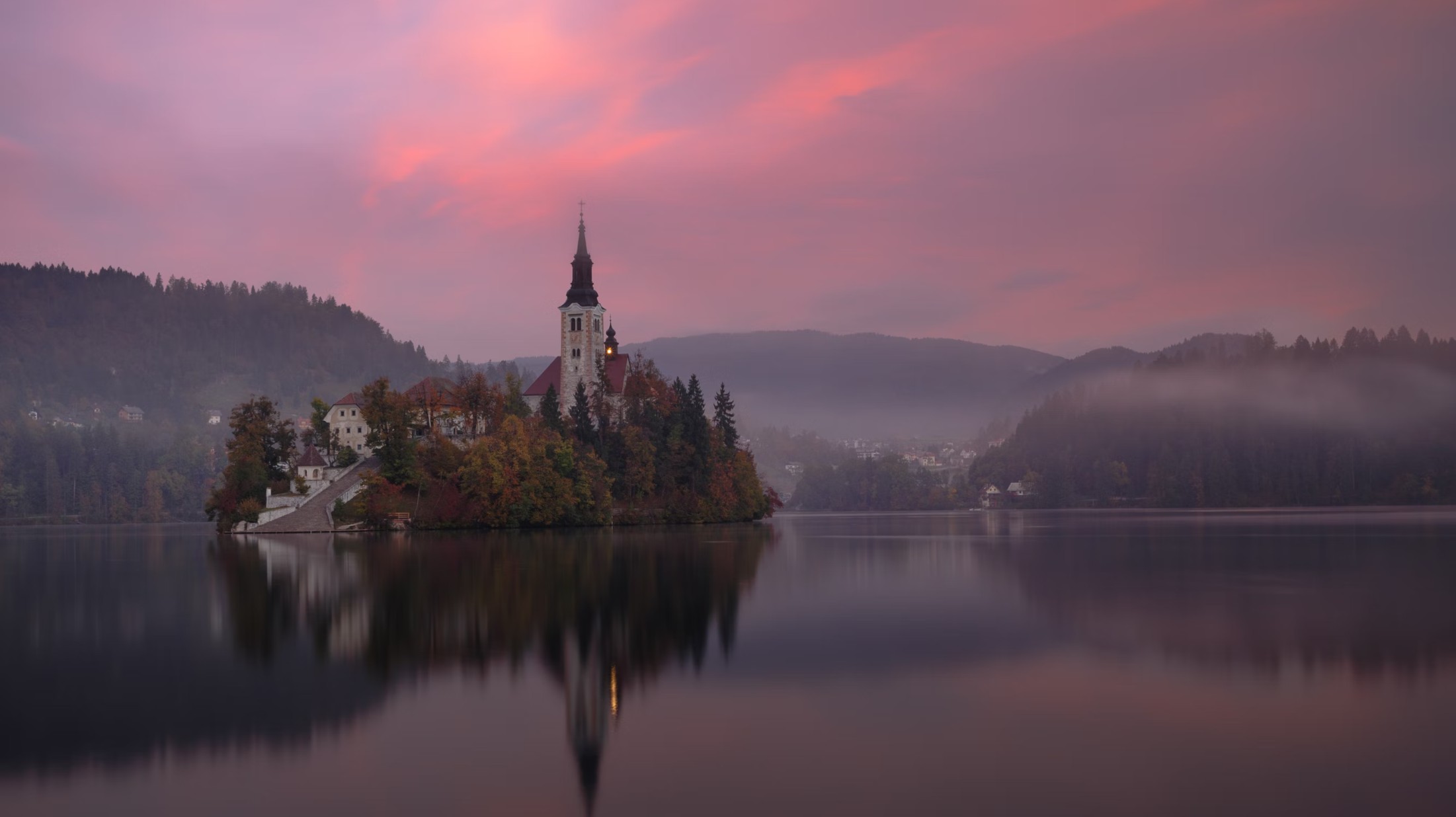 travel photography_building at dawn