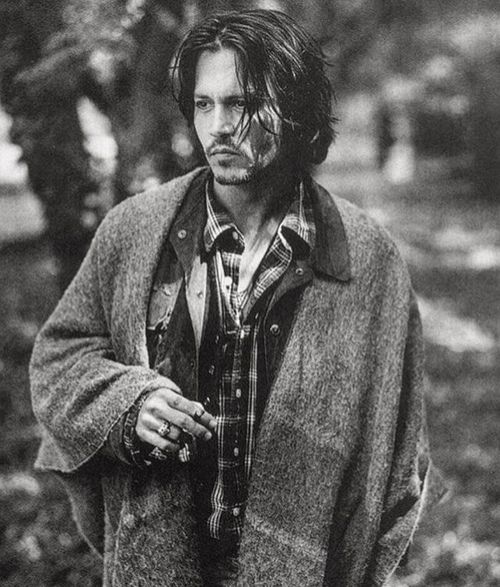 Imagem de johnny depp, black and white, and actor | Johnny depp, Young johnny  depp, Johnny