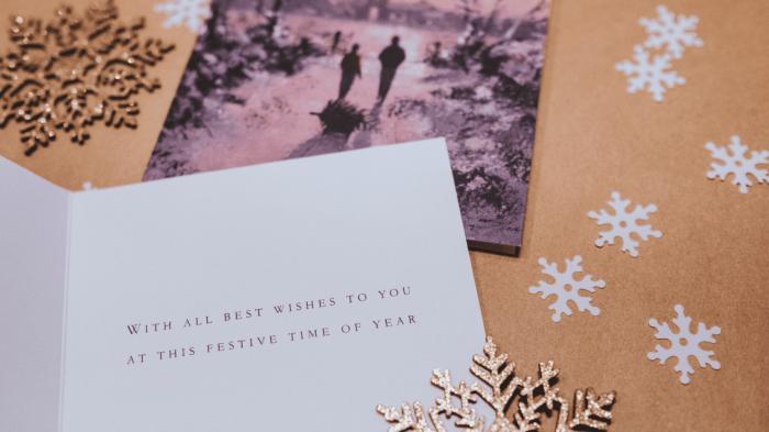 eine Weihnachtskarte mit Fotomotiv von Canva